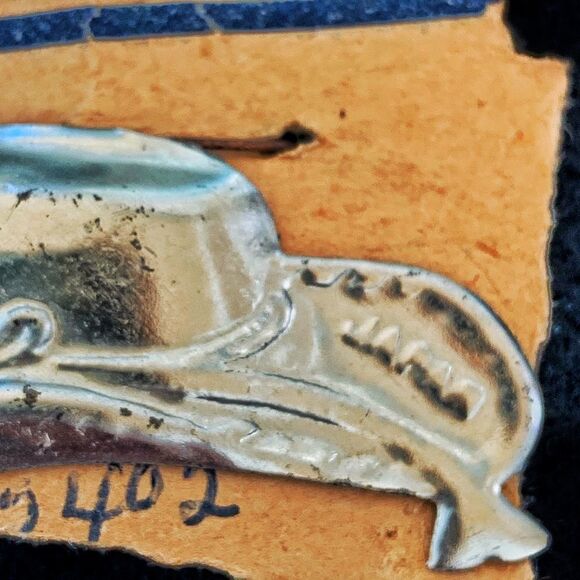 Vintage 1950 cowboy hat pin silver made in Japan - Picture 3 of 3